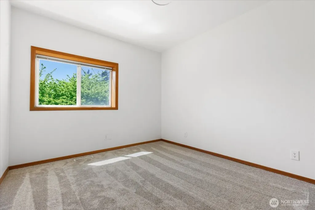 4444 Norris Lane Oak Harbor WA 98277