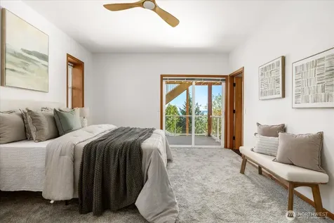 4444 Norris Lane Oak Harbor WA 98277
