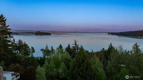 4444 Norris Lane Oak Harbor WA 98277
