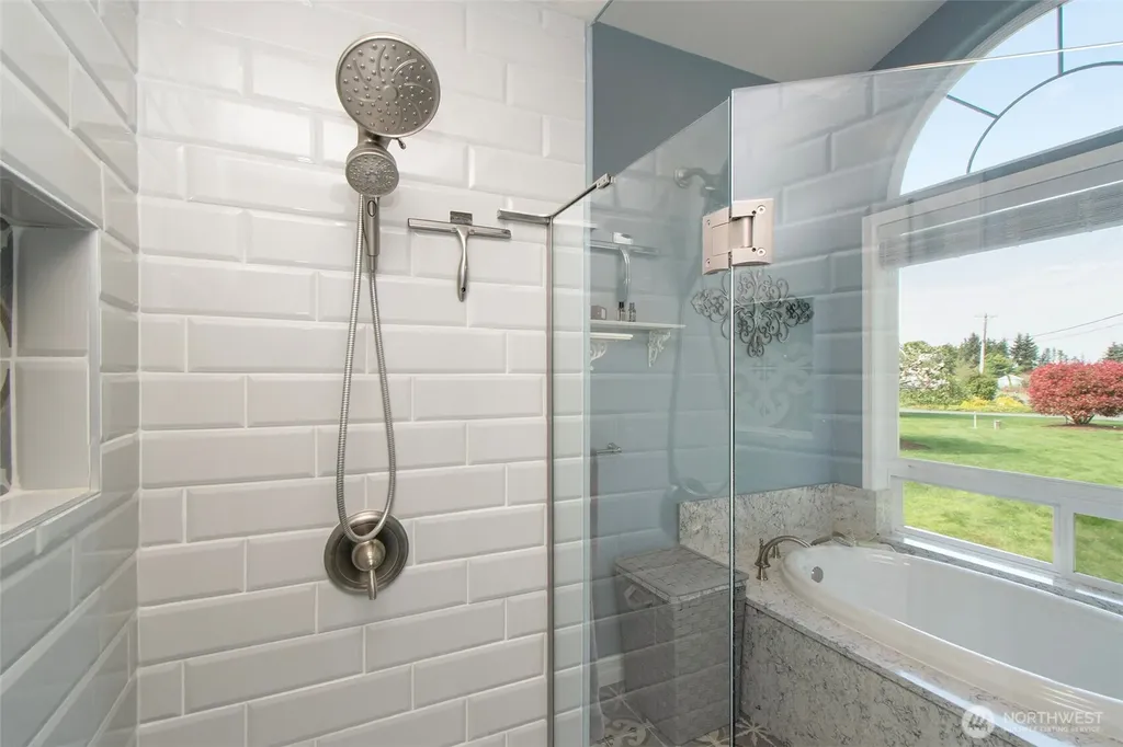 21 Donaper Road Sequim WA 98382