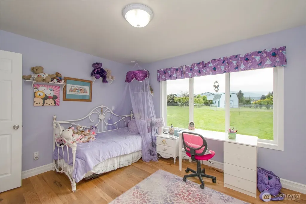 21 Donaper Road Sequim WA 98382