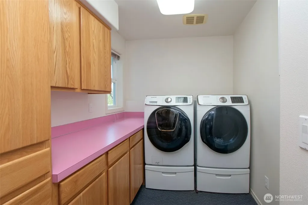21 Donaper Road Sequim WA 98382