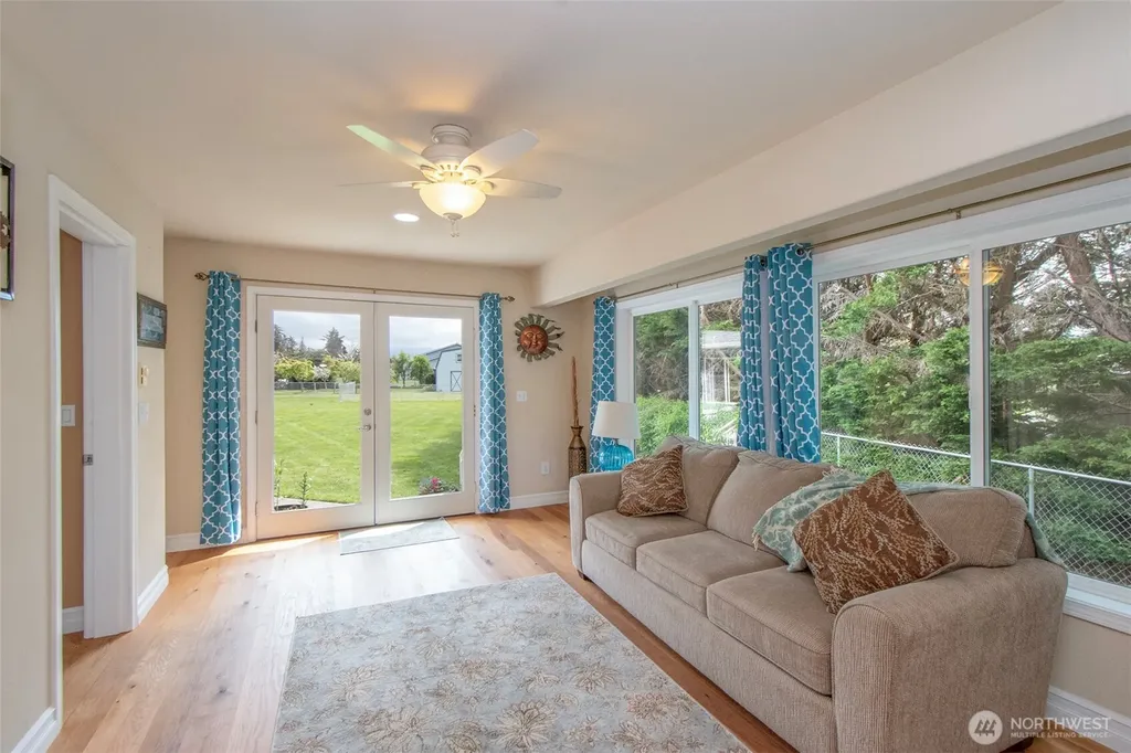 21 Donaper Road Sequim WA 98382