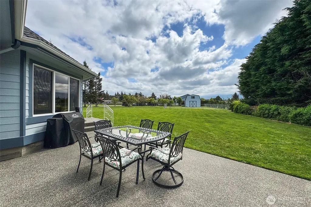 21 Donaper Road Sequim WA 98382