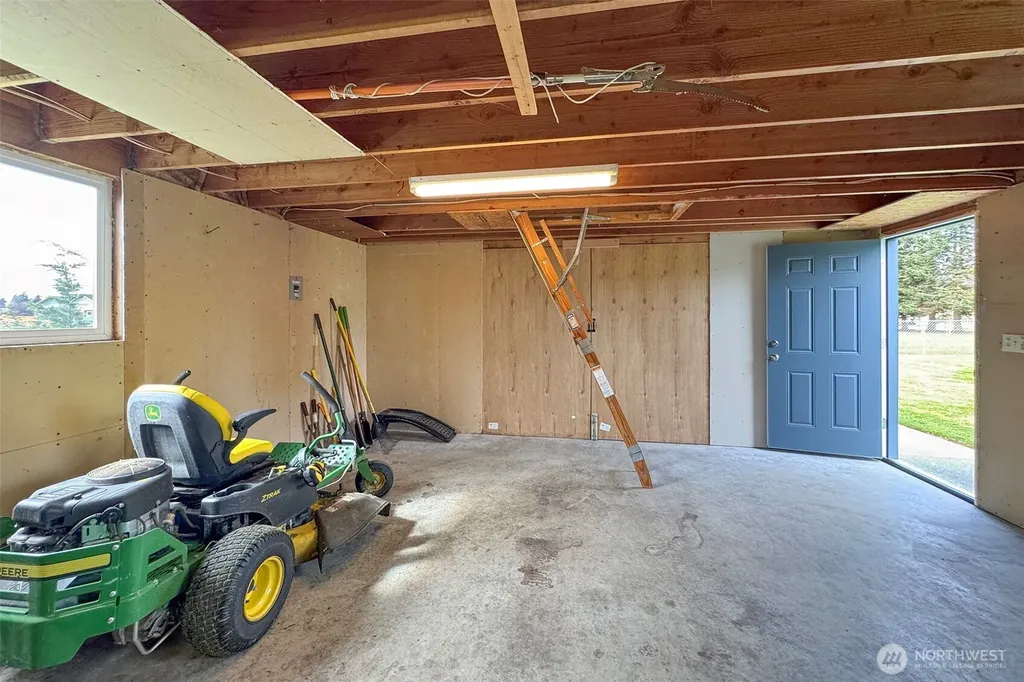21 Donaper Road Sequim WA 98382