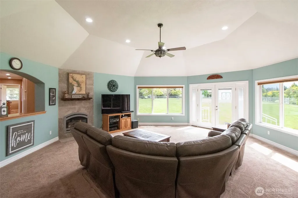 21 Donaper Road Sequim WA 98382