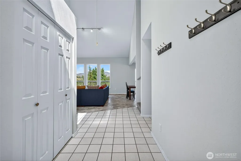 1704 Skyline Drive Wenatchee WA 98801