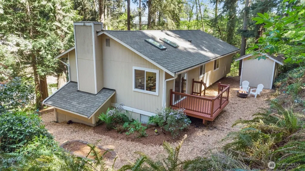 839 NE 200th Street Shoreline WA 98155