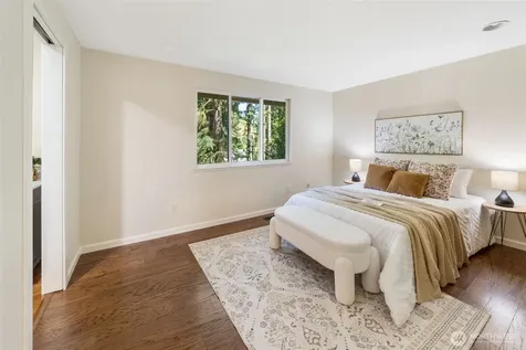 839 NE 200th Street Shoreline WA 98155
