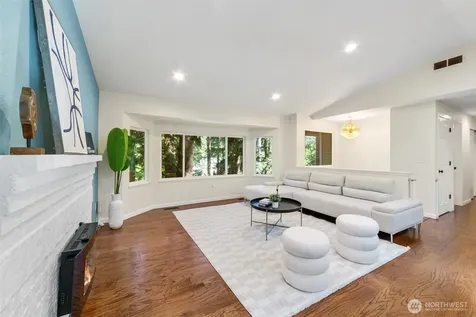 839 NE 200th Street Shoreline WA 98155