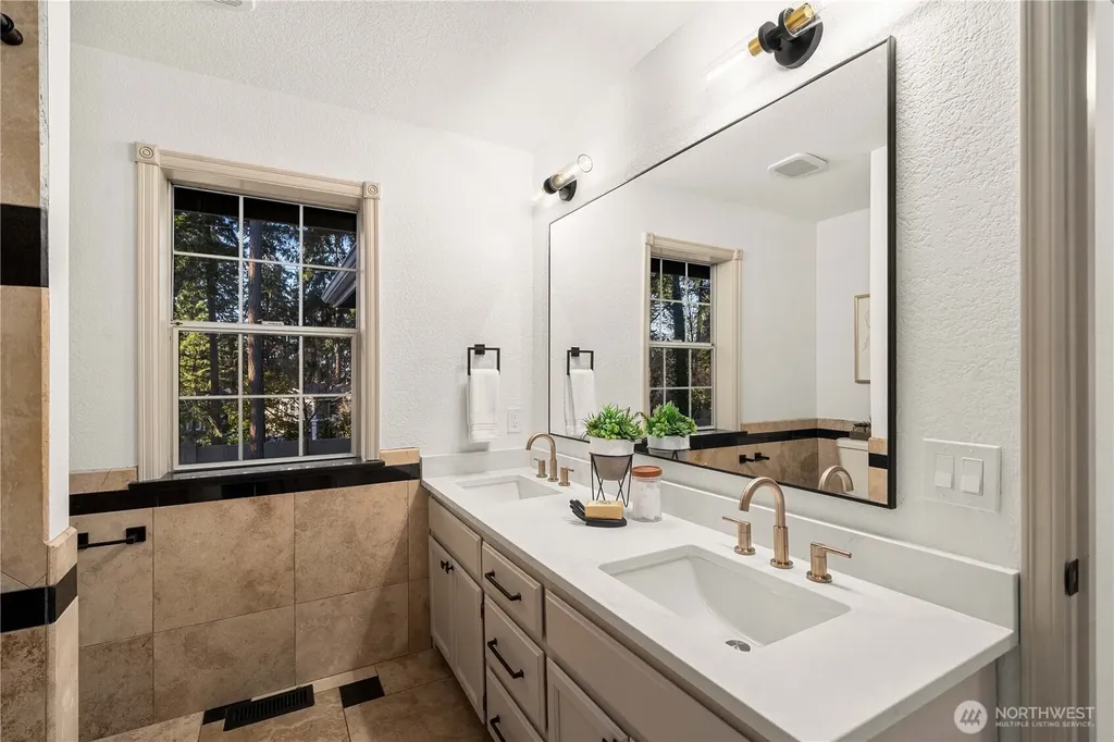 11215 Madera Circle SW Lakewood WA 98499