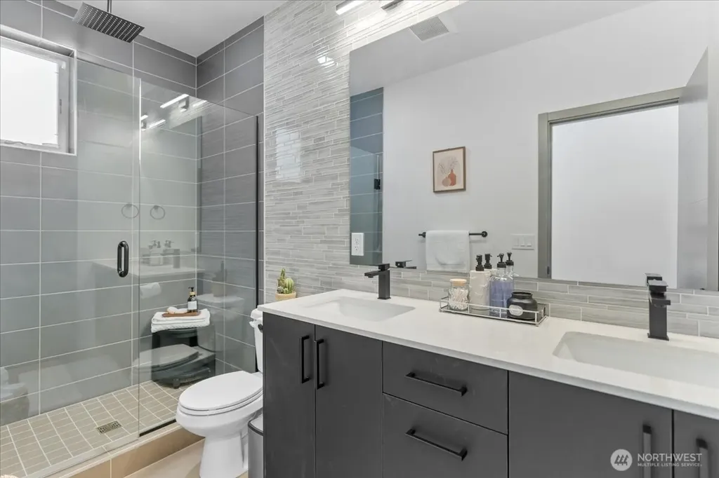 4301 26th Avenue SW Seattle WA 98106