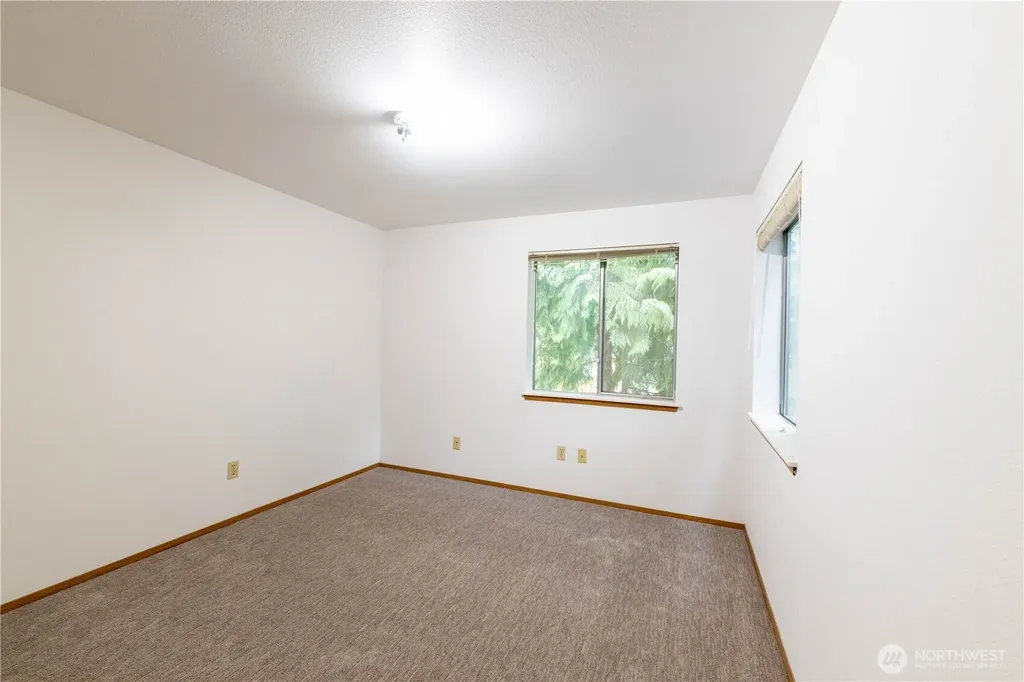 15307 15th Avenue NE Shoreline WA 98155