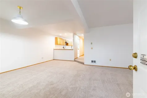 15307 15th Avenue NE Shoreline WA 98155