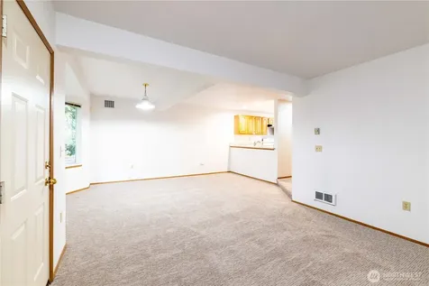 15307 15th Avenue NE Shoreline WA 98155