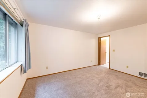 15307 15th Avenue NE Shoreline WA 98155