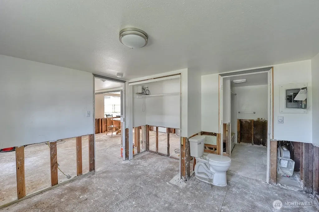 325 N Hawthorne Street Burlington WA 98233