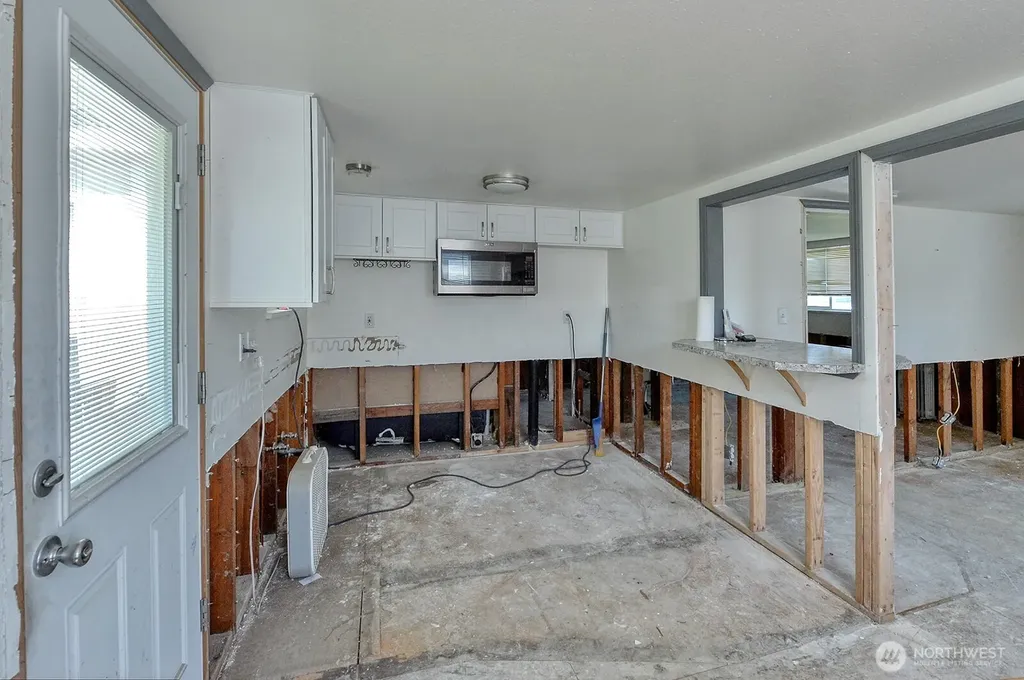 325 N Hawthorne Street Burlington WA 98233