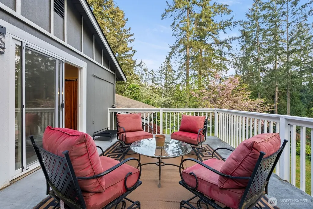 7041 67th Street NW Gig Harbor WA 98335