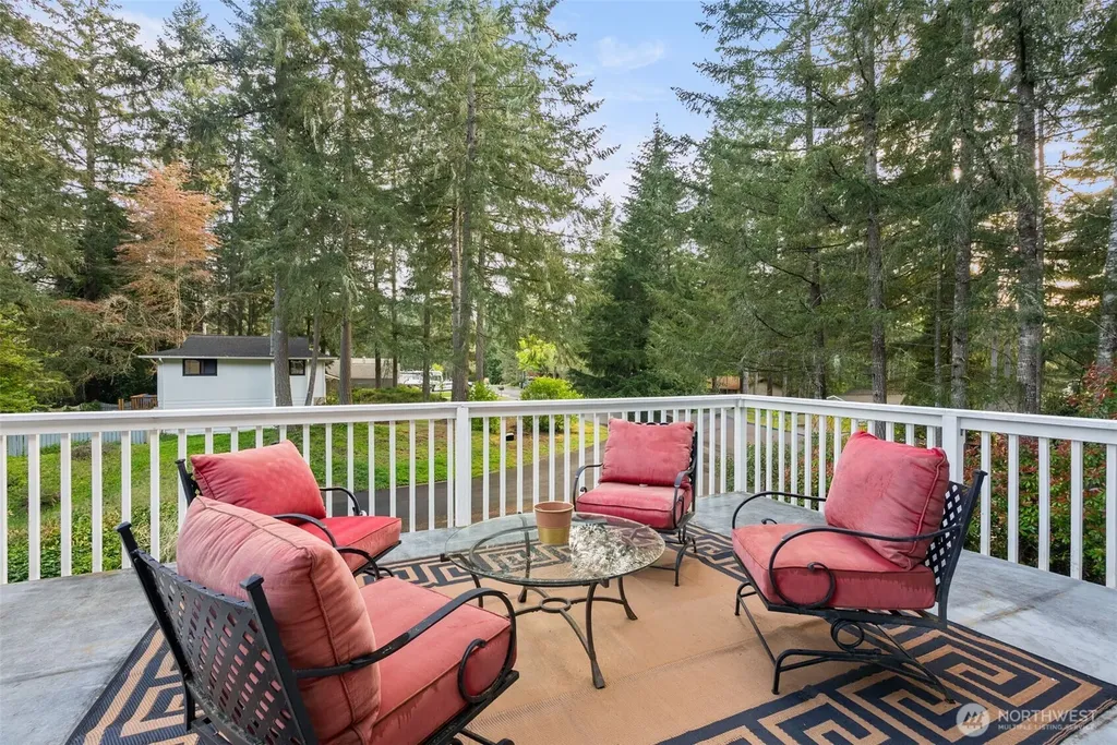 7041 67th Street NW Gig Harbor WA 98335