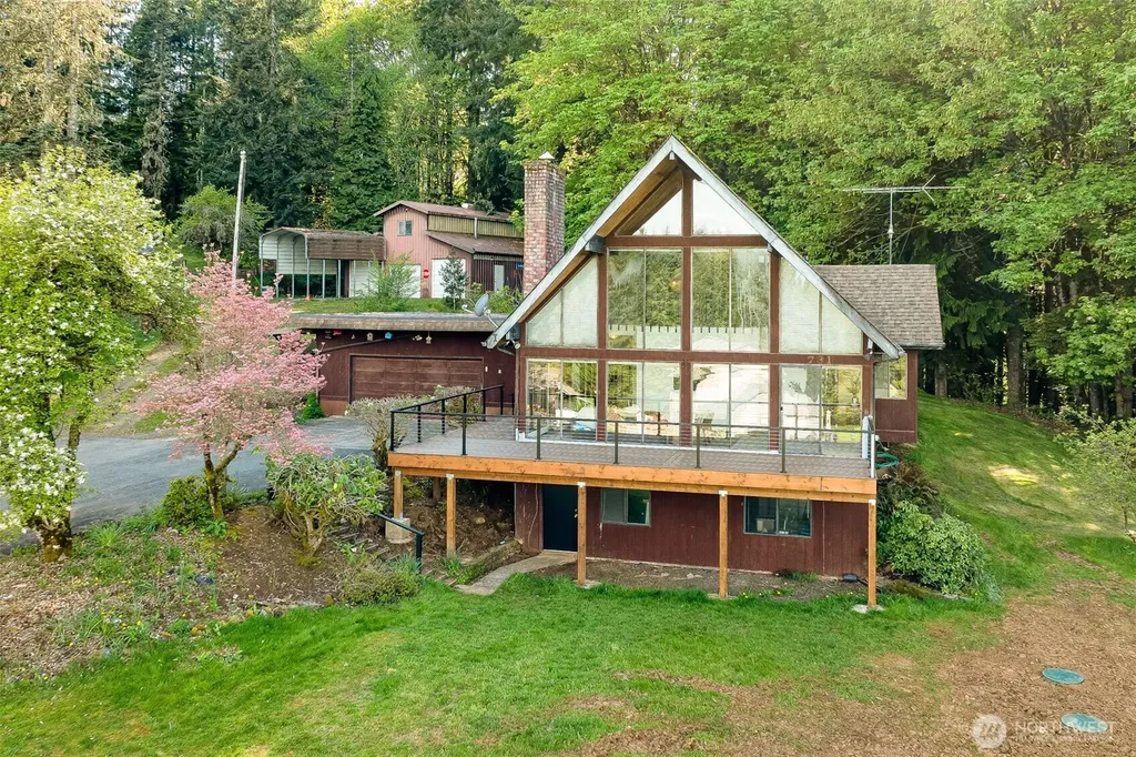 731 Carnine Road Castle Rock WA 98611