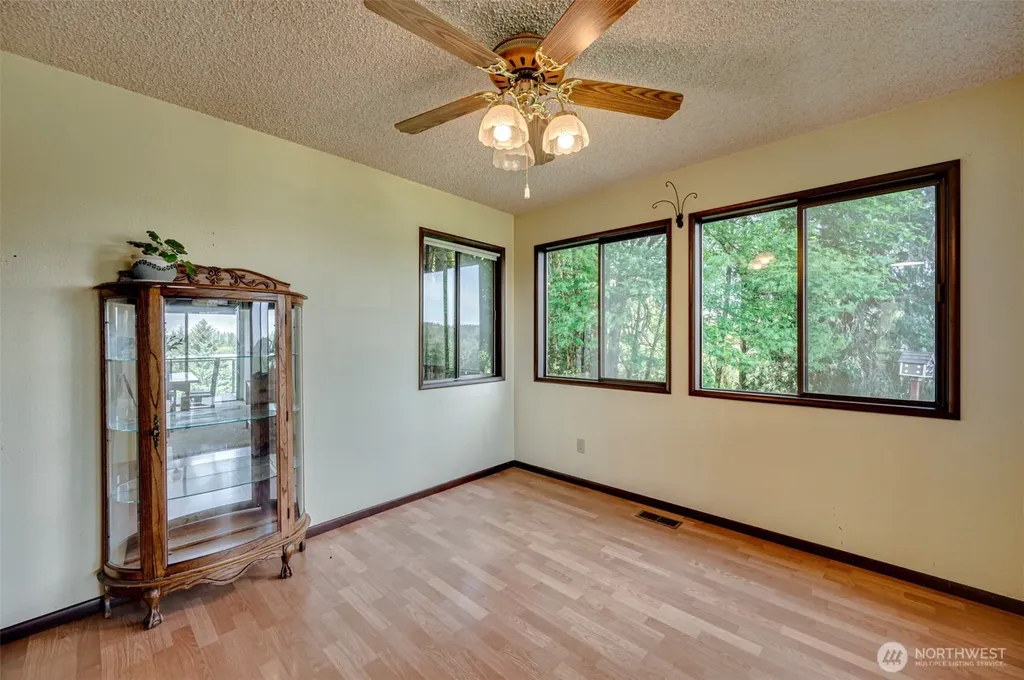 731 Carnine Road Castle Rock WA 98611