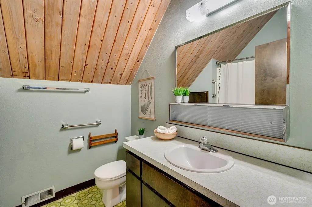 731 Carnine Road Castle Rock WA 98611