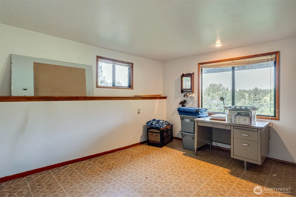 731 Carnine Road Castle Rock WA 98611