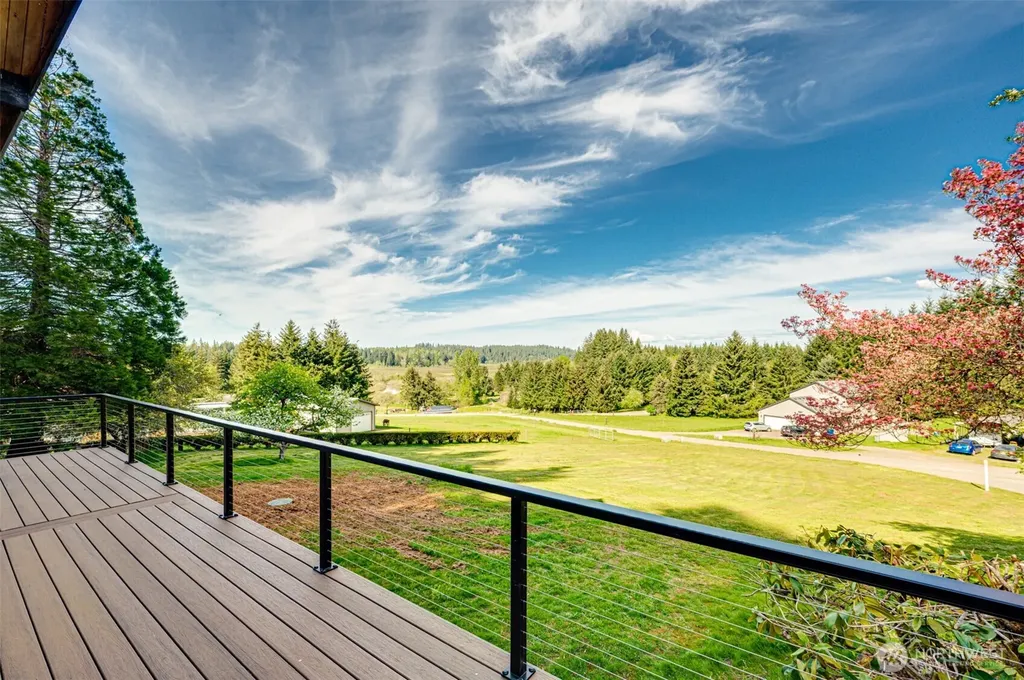 731 Carnine Road Castle Rock WA 98611