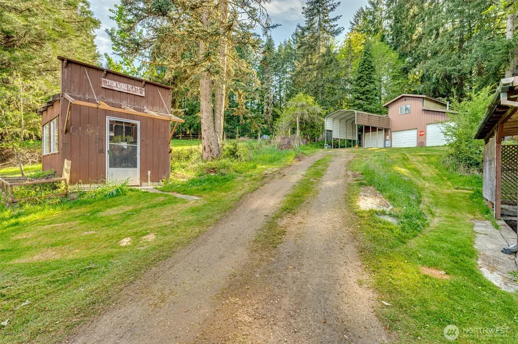 731 Carnine Road Castle Rock WA 98611