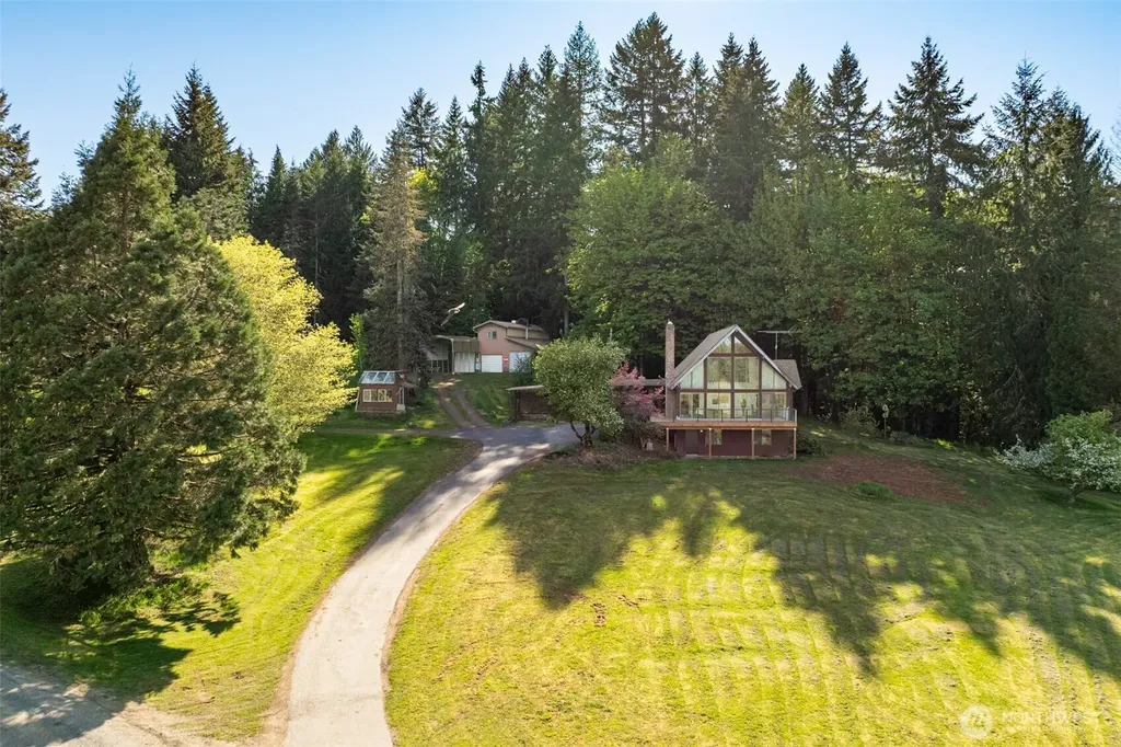 731 Carnine Road Castle Rock WA 98611