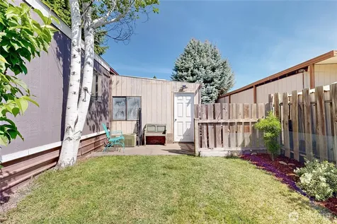 968 NE Empire Street College Place WA 99324