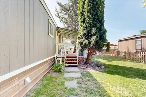 968 NE Empire Street College Place WA 99324