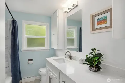 4037 NE 109th Street Seattle WA 98125