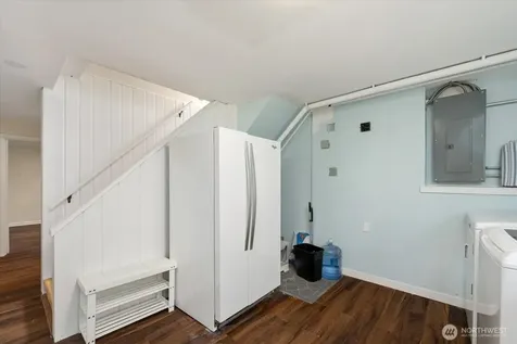 4037 NE 109th Street Seattle WA 98125