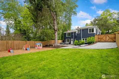 4037 NE 109th Street Seattle WA 98125