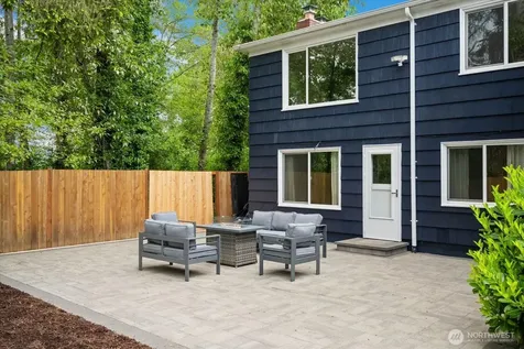 4037 NE 109th Street Seattle WA 98125