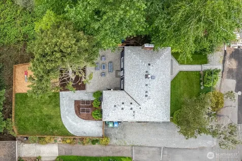 4037 NE 109th Street Seattle WA 98125