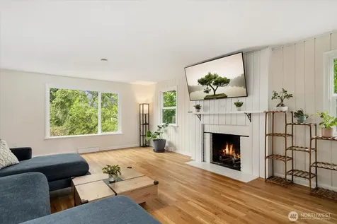 4037 NE 109th Street Seattle WA 98125