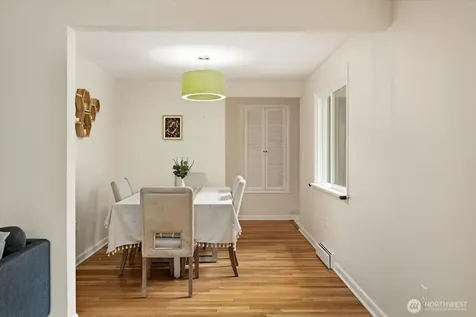4037 NE 109th Street Seattle WA 98125