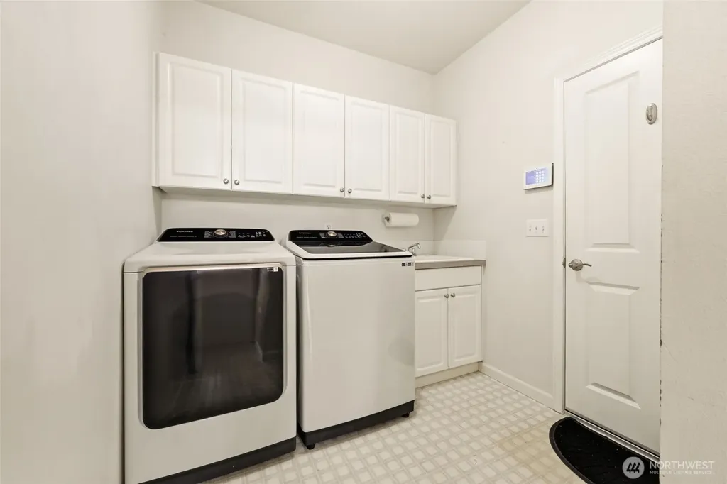 5814 61st Avenue W University Place WA 98467