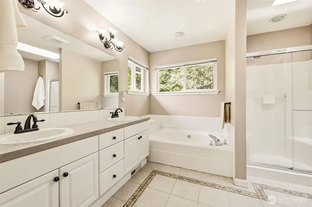 5814 61st Avenue W University Place WA 98467