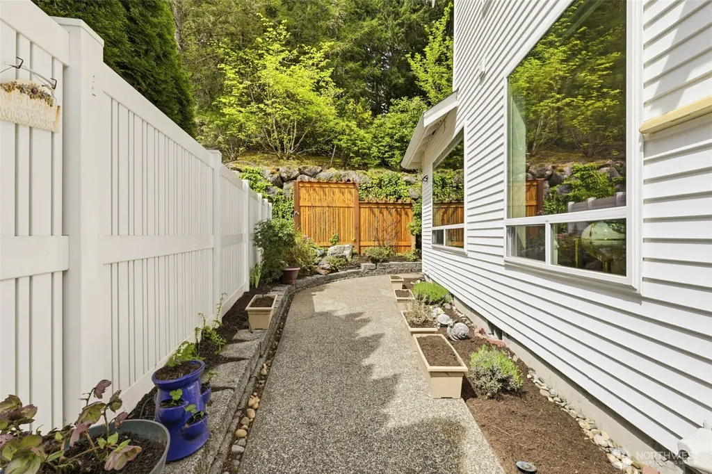5814 61st Avenue W University Place WA 98467