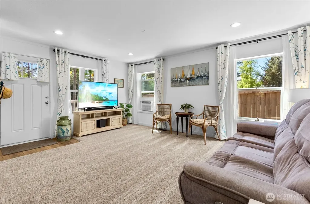 502 W Grant Westport WA 98595