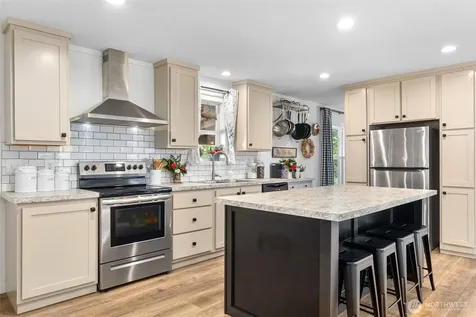 502 W Grant Westport WA 98595