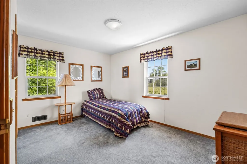 103 W Little Island Road Cathlamet WA 98612