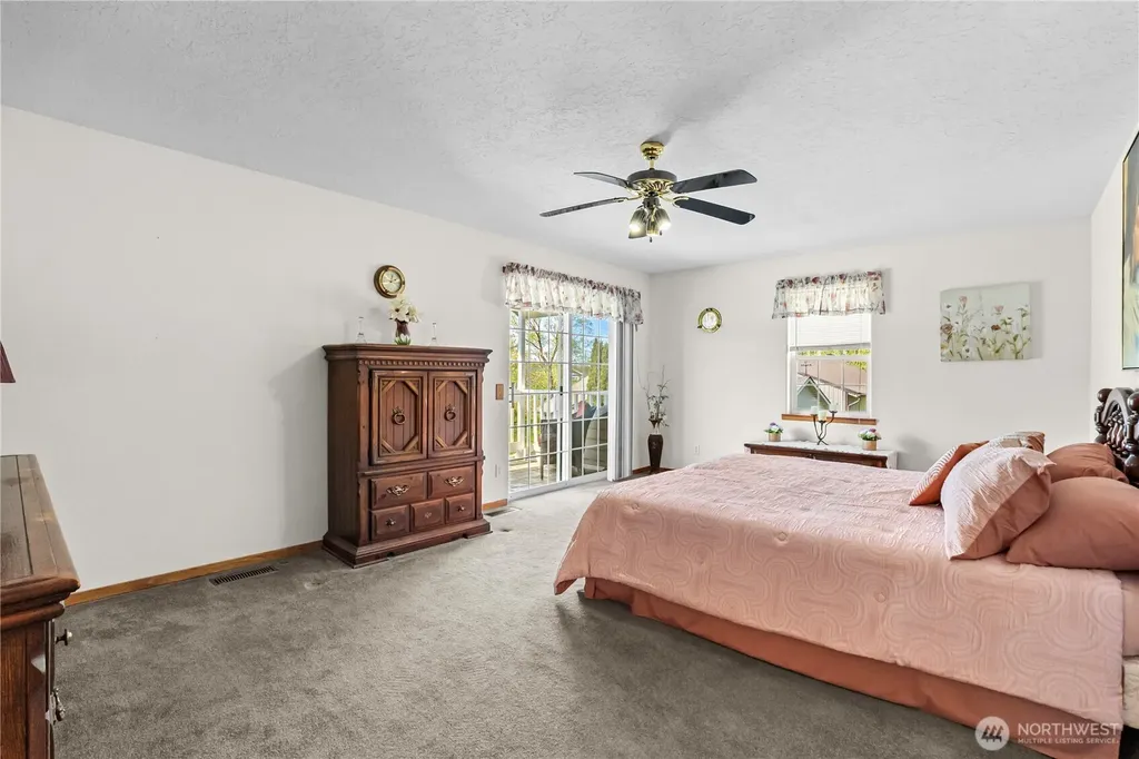 103 W Little Island Road Cathlamet WA 98612