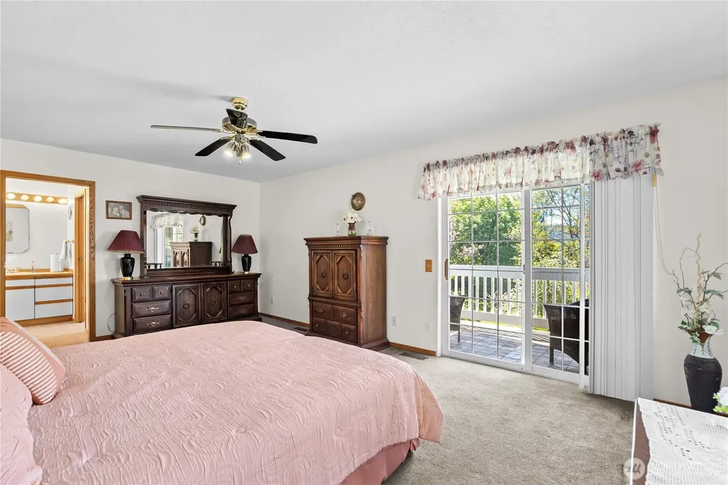 103 W Little Island Road Cathlamet WA 98612