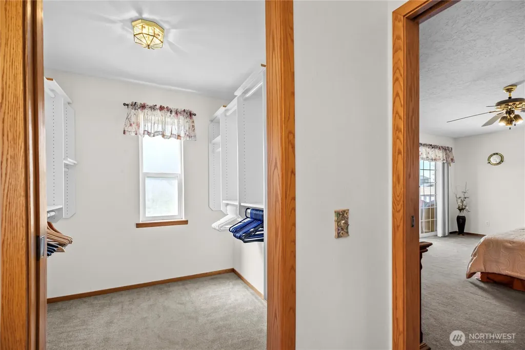 103 W Little Island Road Cathlamet WA 98612