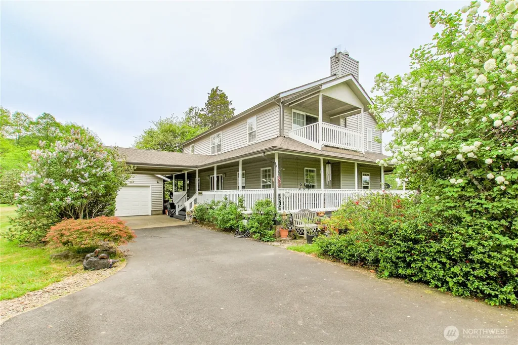 103 W Little Island Road Cathlamet WA 98612